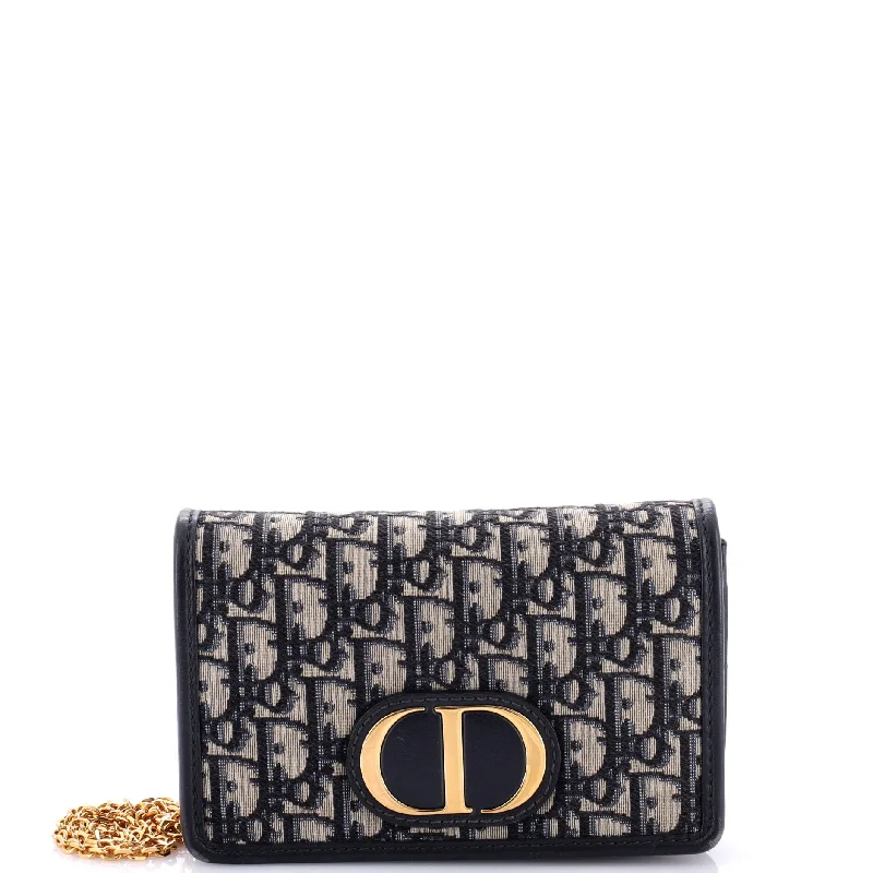 Trendsetting Christian Dior crossbody bags with a colorful strap30 Montaigne 2-in-1 Pouch Oblique Canvas