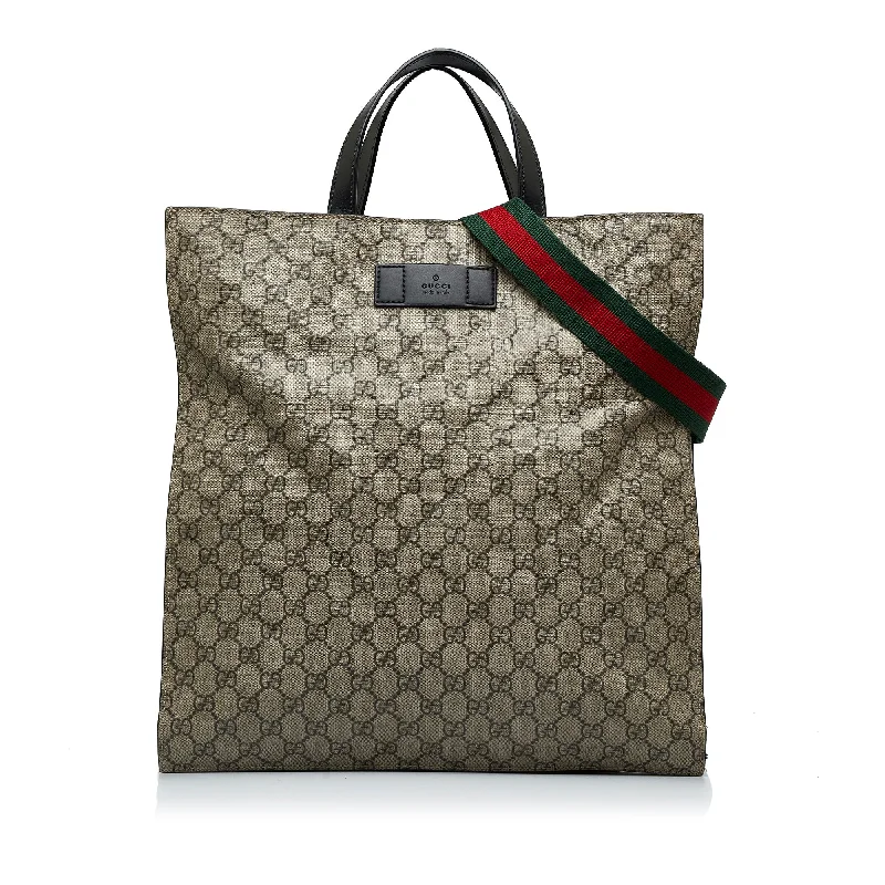 Women Gucci bags with a front - zip pocket for small itemsBeige Gucci GG Supreme Convertible Soft Tote Satchel