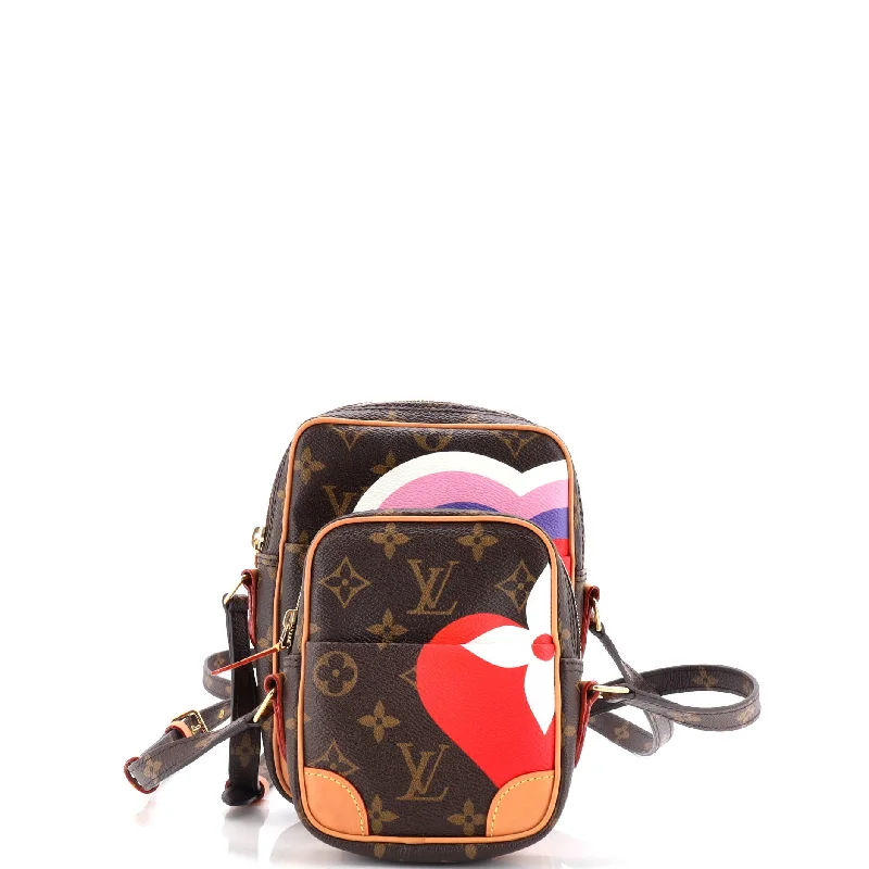 Ladies Louis Vuitton Capucines bags with gold - toned hardwarePaname Bag Set Limited Edition Game On Monogram Canvas