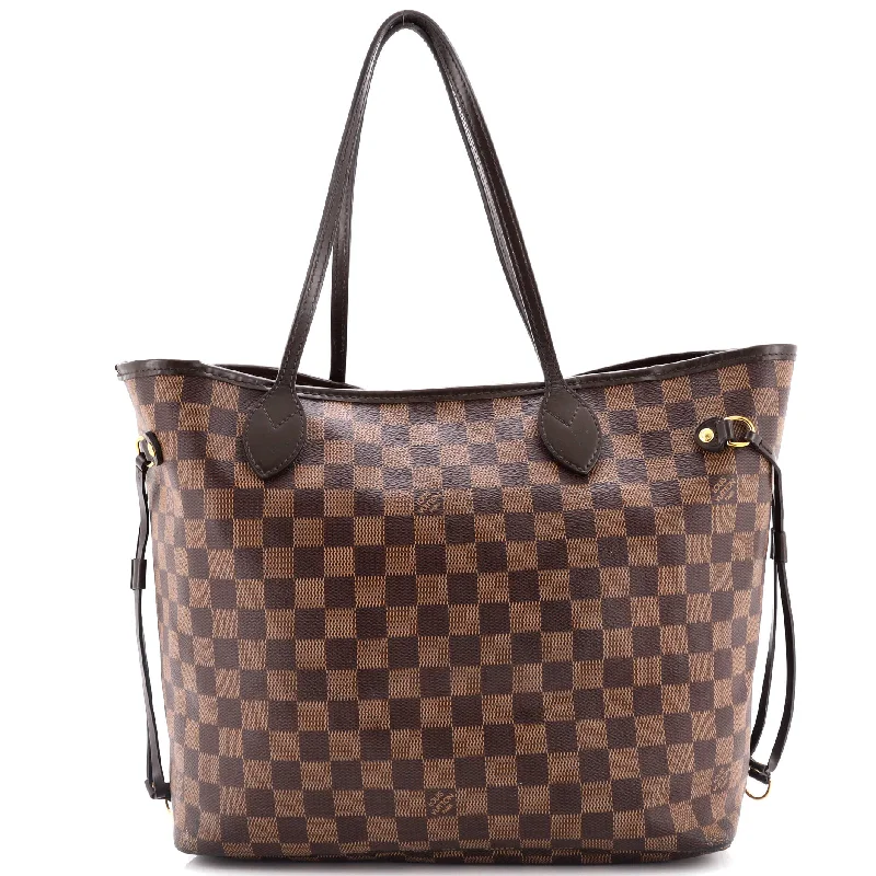 Ladies Louis Vuitton Petite Malle bags with a star - shaped charm for cutenessNeverfull Tote Damier MM