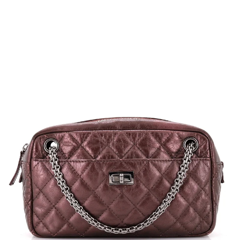 Stylish Christian Dior shoulder bags with a tassel - adorned zipperReissue Camera Bag Quilted Aged Calfskin Medium