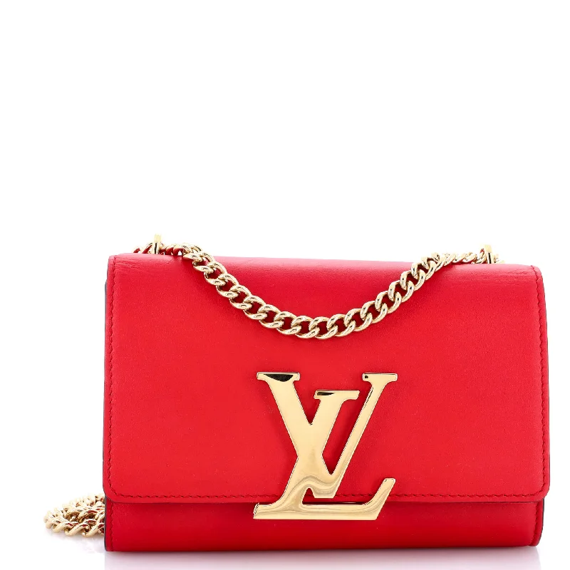 Louis Vuitton handbags with a back - zip pocket for storing valuablesChain Louise Clutch Leather MM