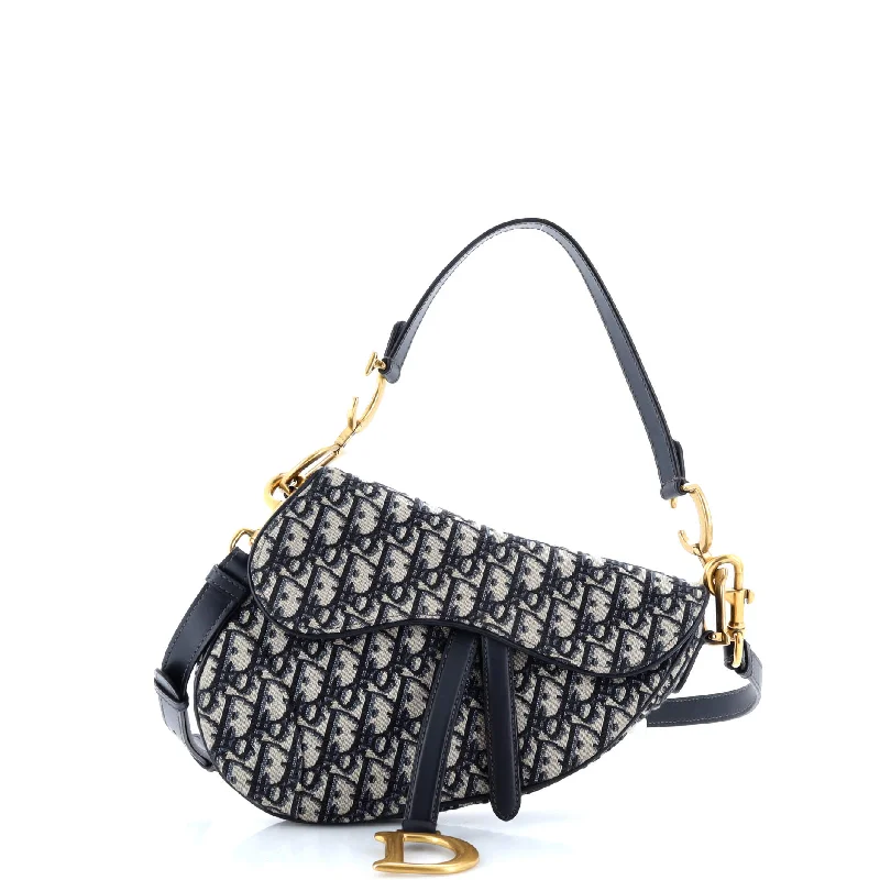 High - fashion Christian Dior bags with a geometric patternSaddle Handbag with Strap Oblique Canvas Medium