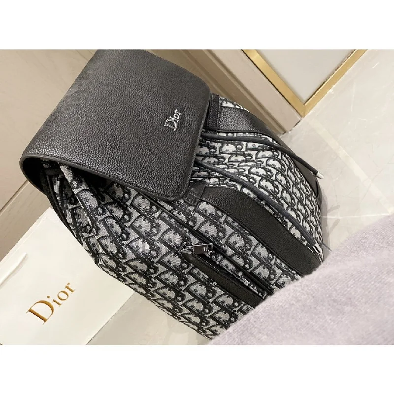 Christian Dior Saddle bags with a studded trim for a bold lookMO - Top Quality Bags Christian Dior 217