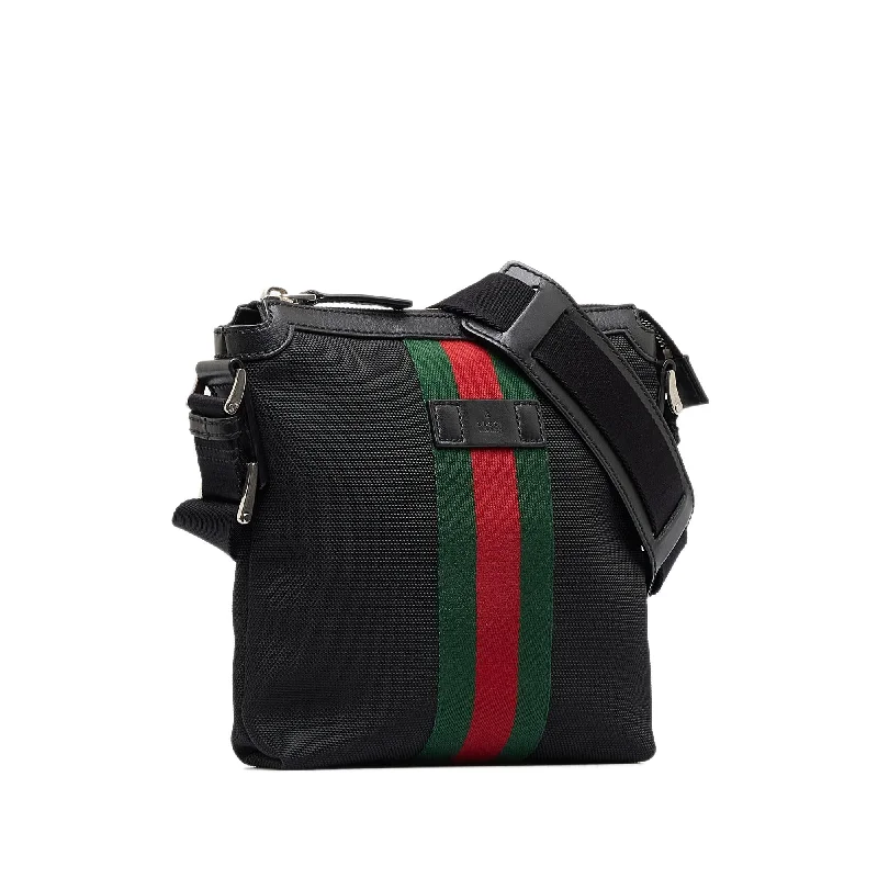 Women Gucci Sylvie bags with a detachable ribbon detailGucci Web Crossbody (SHG-D3ssEr)