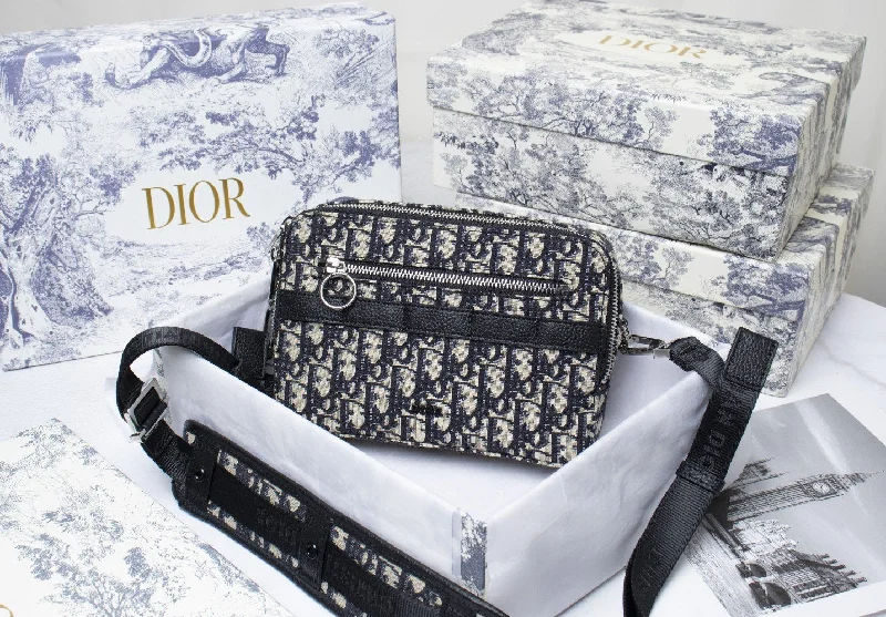 Stylish Christian Dior shoulder bags with a tassel - adorned zipperMO - Top Quality Bags Christian Dior 102