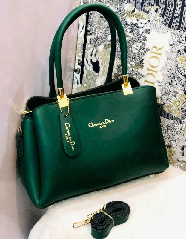 Christian Dior handbags with a removable shoulder strap for versatilityChristian Dior AAA Quality Women’s Handbag (green)