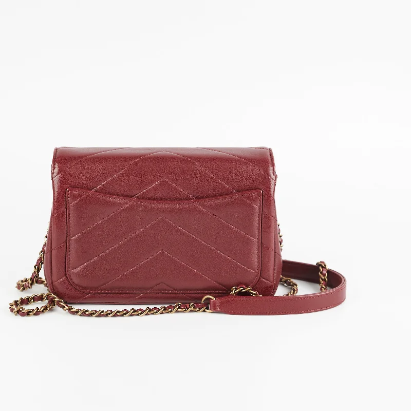 Chanel classicChanel Mini Chevron Burgundy Crossbody Bag