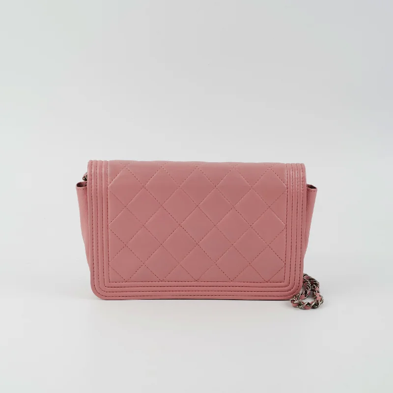 Chanel bags perfect for everyday elegChanel Boy Wallet On Chain Woc Lambskin Pink