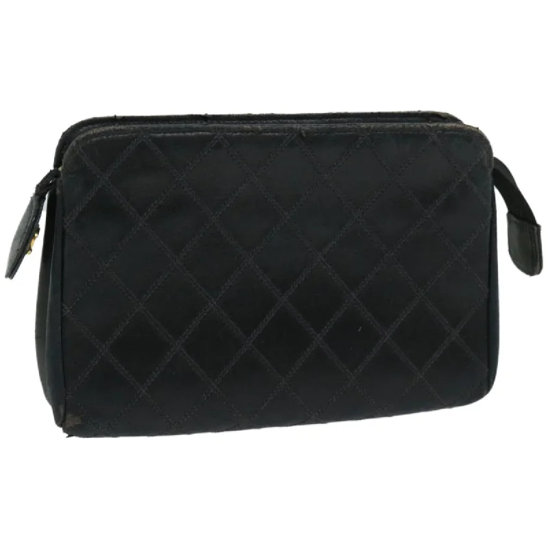 Chanel bags perfect for everyday elegCHANEL Bicolole Pouch Leather Black CC  67139