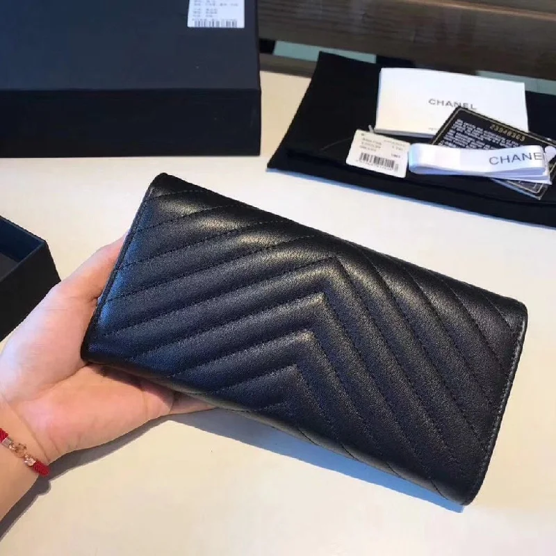 Chanel Medium Tote Bag for Office LadiesChanel Classic Long Flap Wallet Chevron Lambskin Black