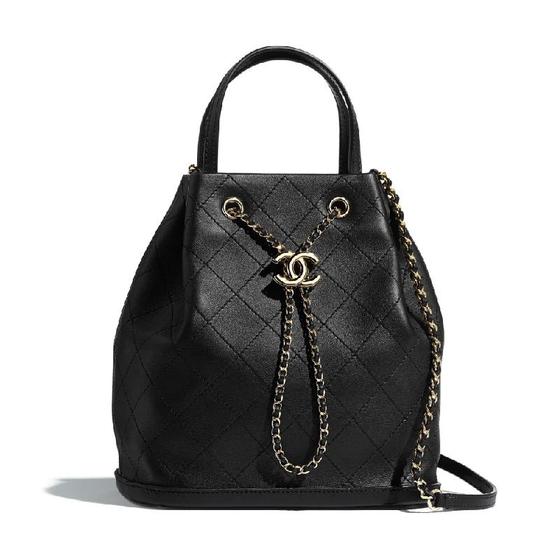 Chanel bags for the minimalist fashionChanel Large Drawstring Bag Black