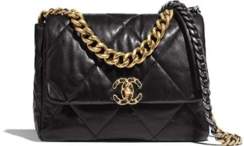 Chanel Handbag with Adjustable Strap for ComfortChanel Le Boy Wallet On Chain – WOC Black Caviar Gold-Toned