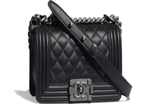 Chanel Lightweight Handbag for Daily ErrandsSmall Boy Chanel Handbag Black-Silver